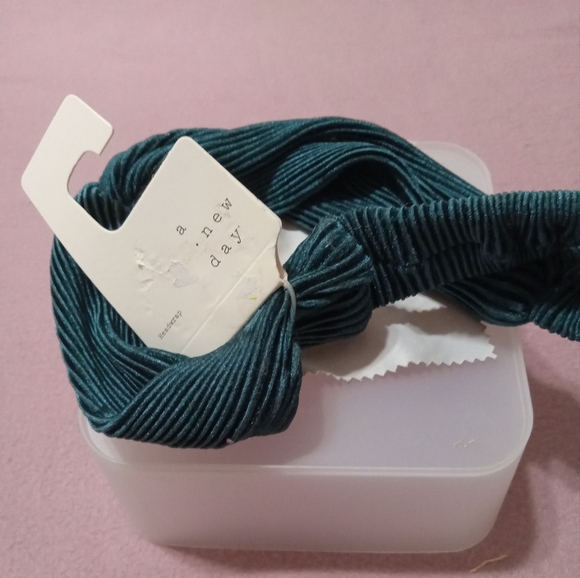 A New Day head wrap - Picture 3 of 3